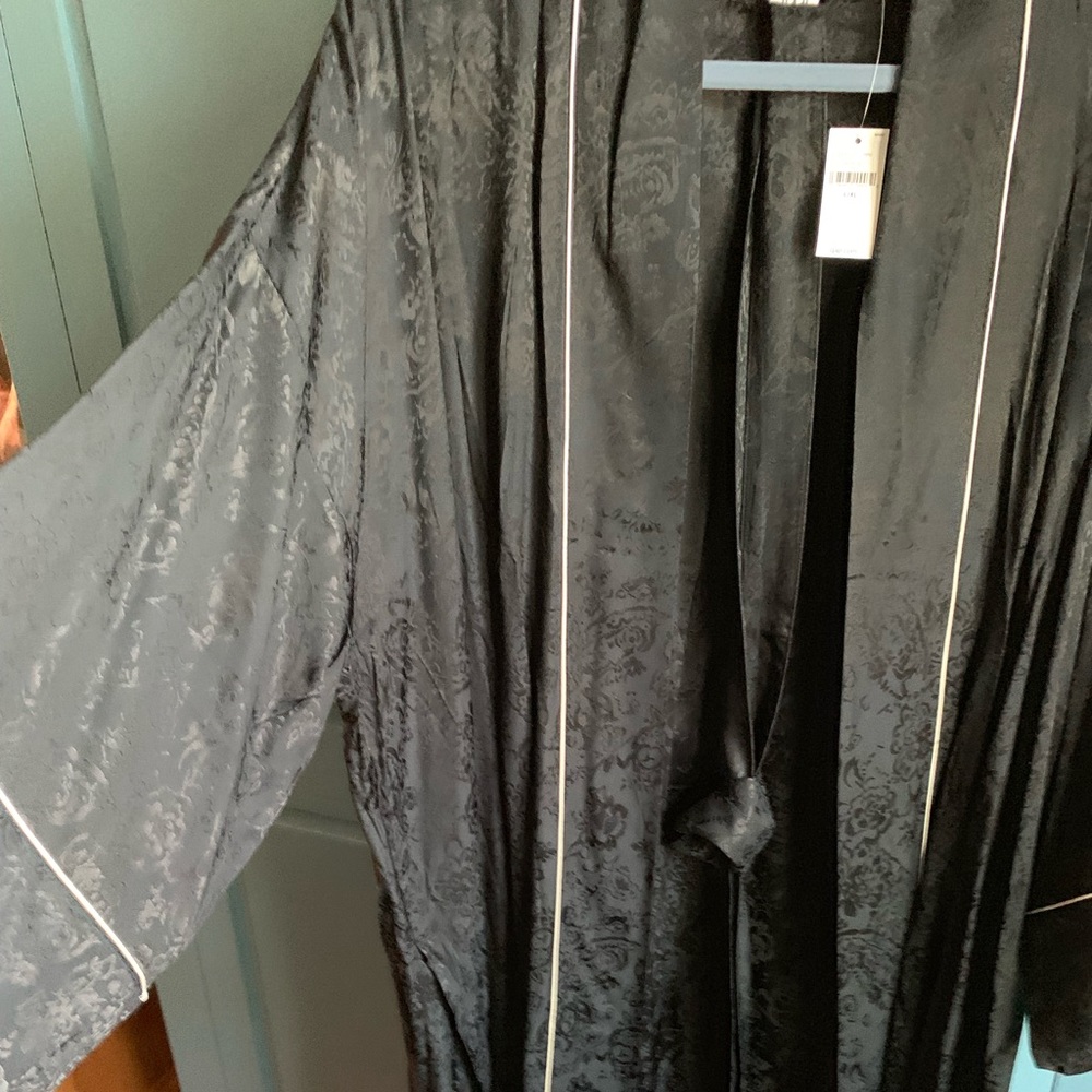 Kimono style Gap Robe Size L/XL